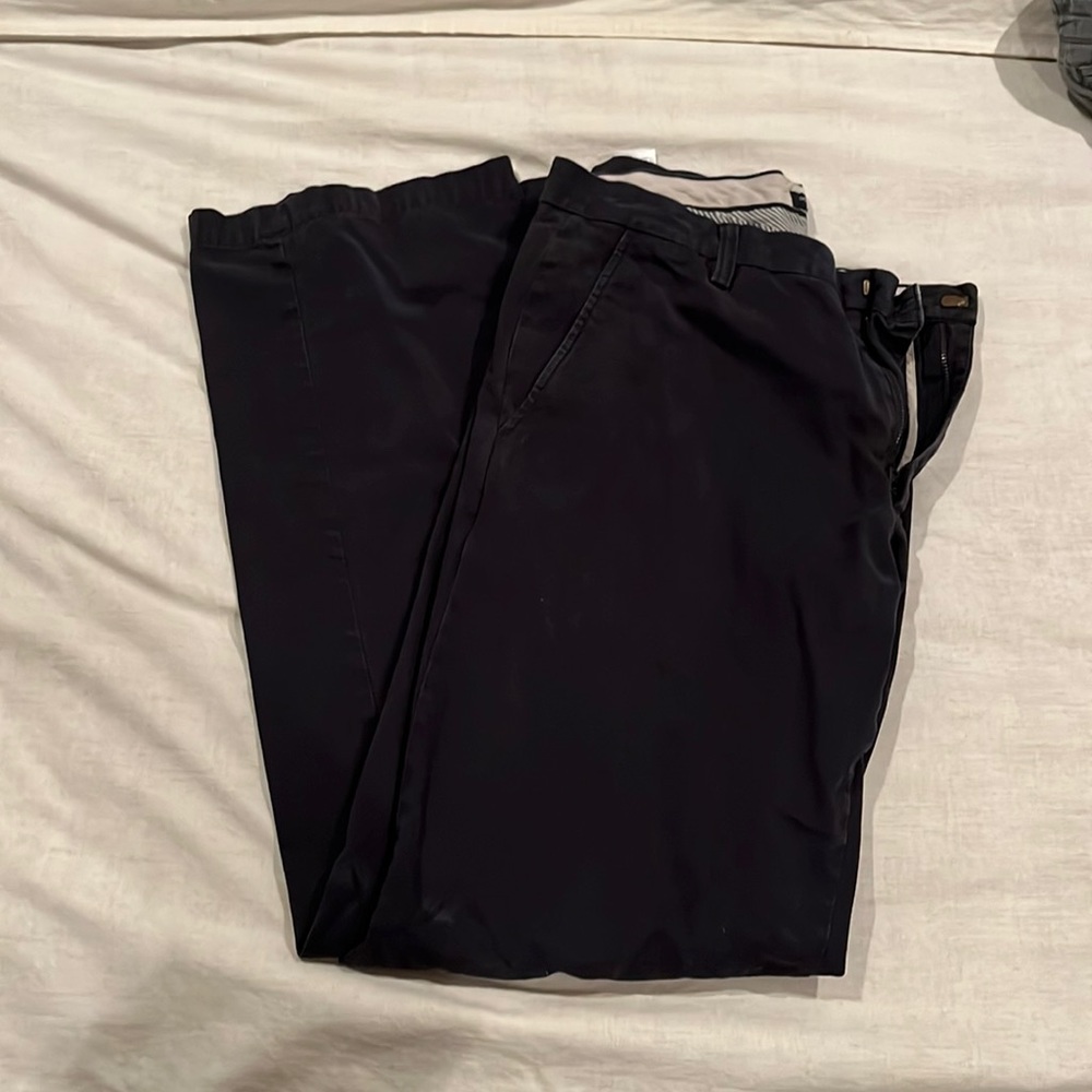 Banana Republic Men’s Dawson Chino Pants